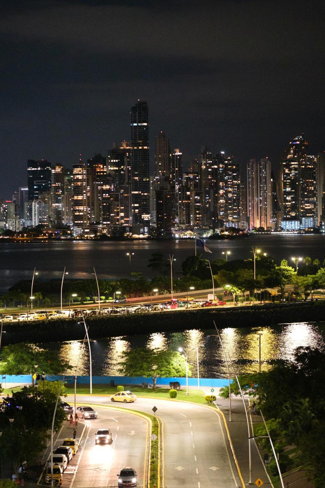 Edificio Bola De Oro Hotel Panama City Ngoại thất bức ảnh